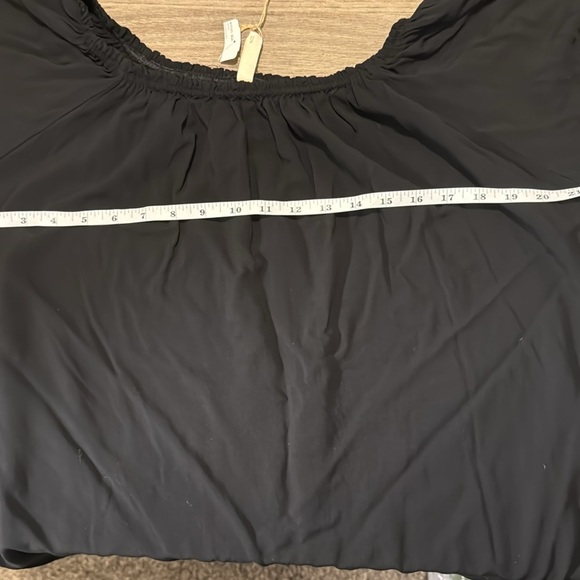 NWT Chic Black Off-Shoulder Top size large X-Large women boho pleated‎ sleeves - Picture 11 of 13